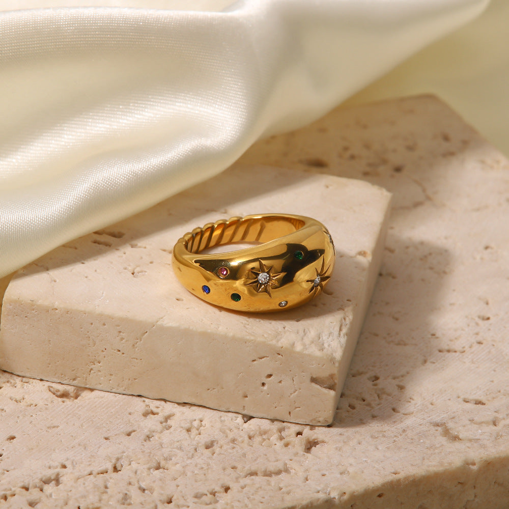 STARS DOME CHUNKY GOLD RING