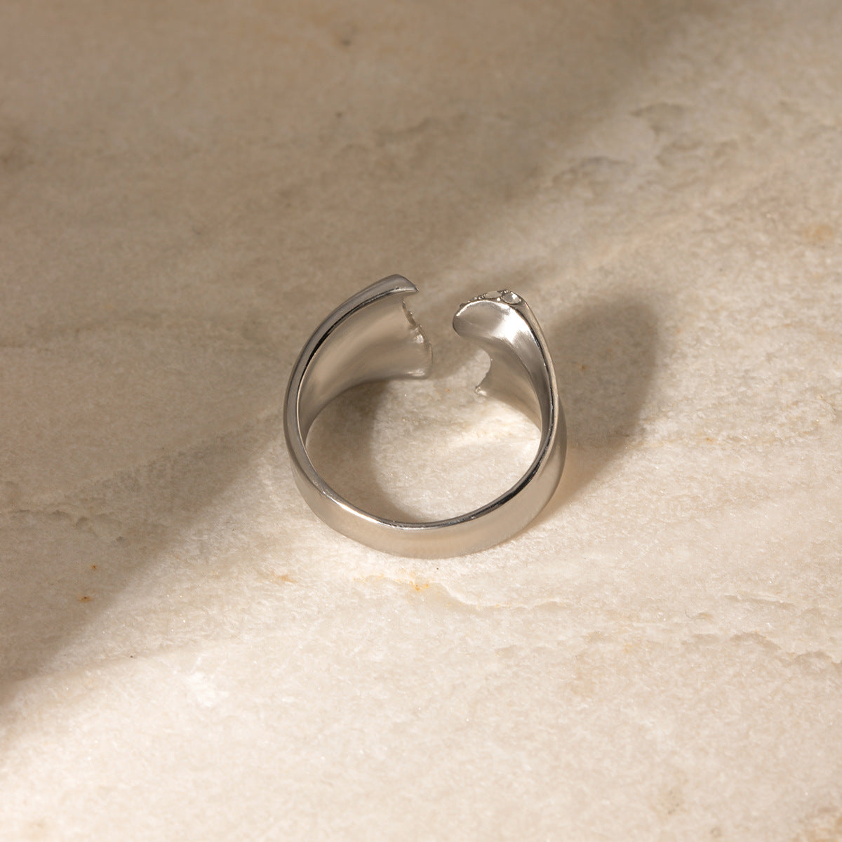 IRREGULAR OPEN CHUNKY GOLD RING