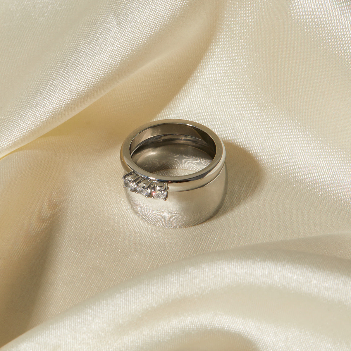 CHUNKY GOLD STACKING RING BAND