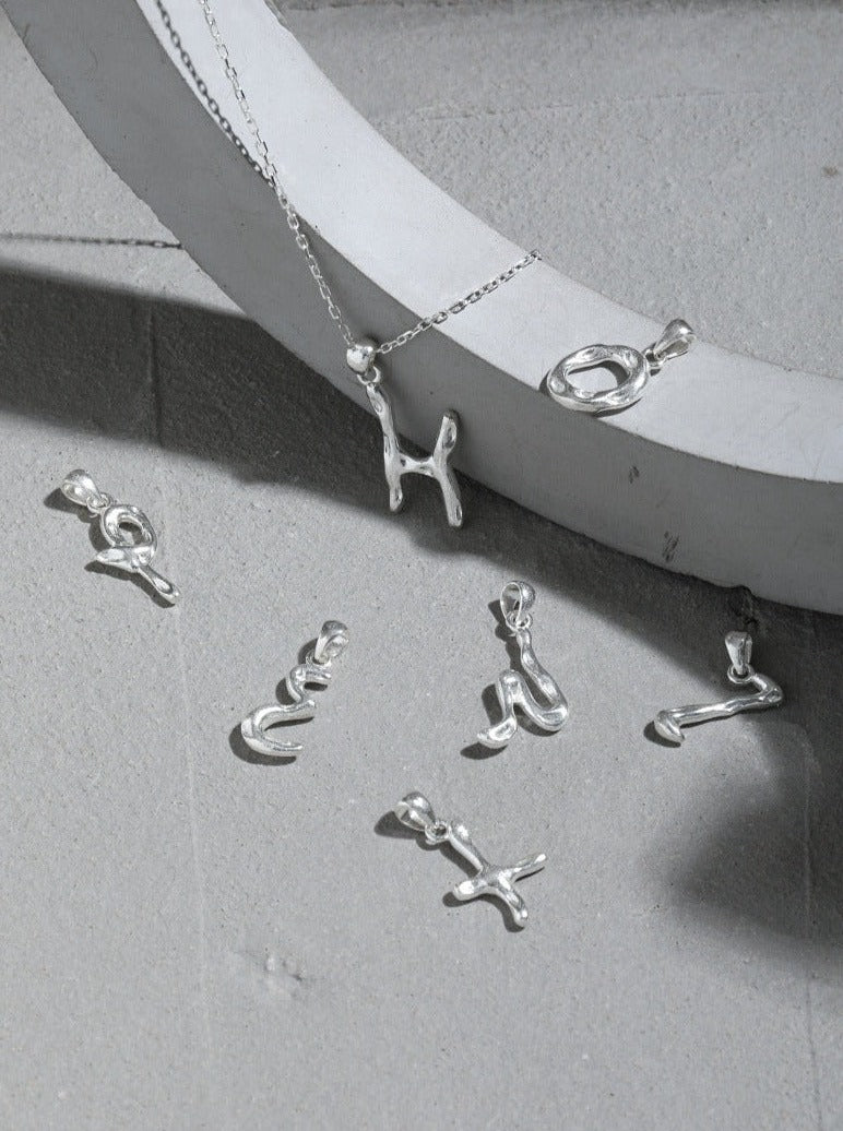 INITIAL LETTER NECKLACE