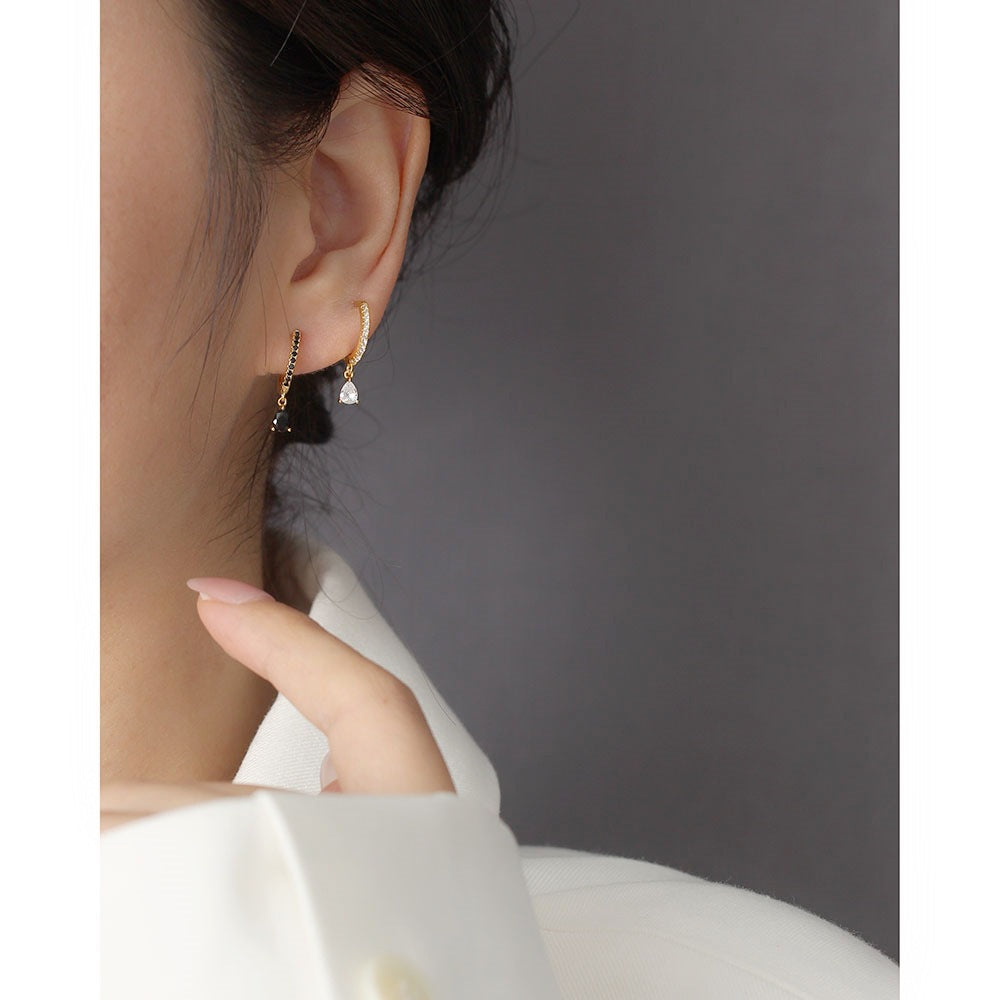 MINIMALIST SILVER HOOP EARRINGS WITH CRYSTAL PENDANT