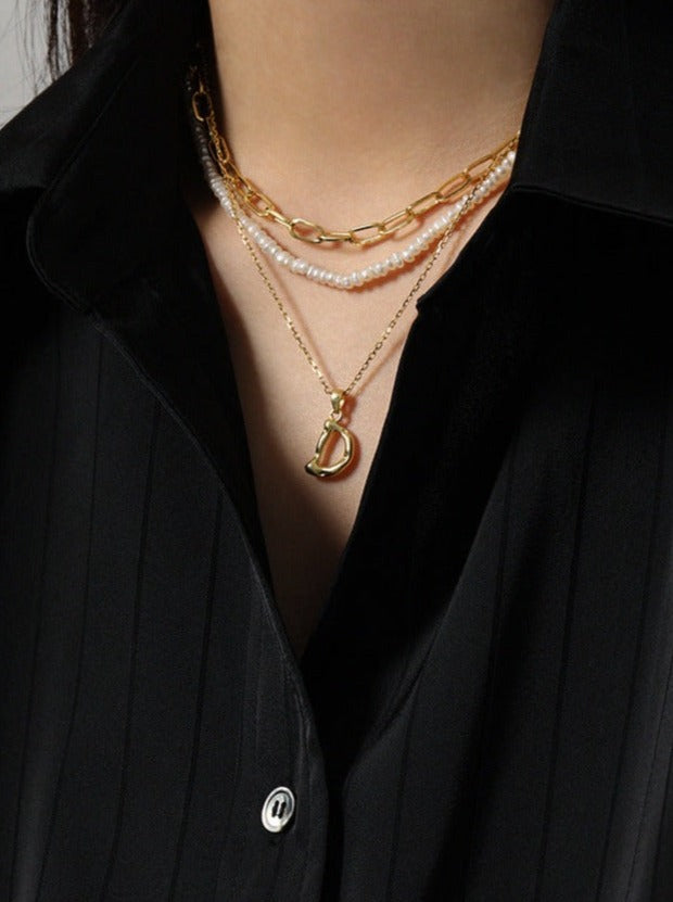 INITIAL LETTER NECKLACE