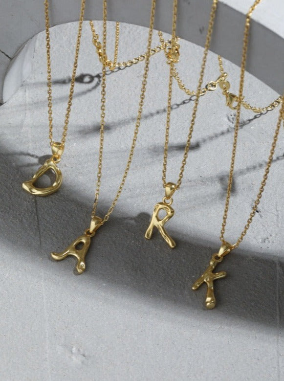 INITIAL LETTER NECKLACE
