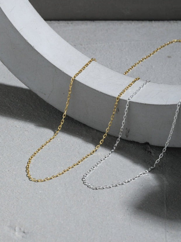 INITIAL LETTER NECKLACE