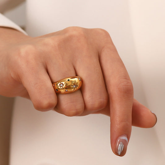 STARS DOME CHUNKY GOLD RING