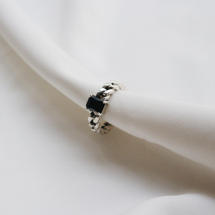 SILVER CHAIN RING WITH BLACK CUBIC ZIRCONIA