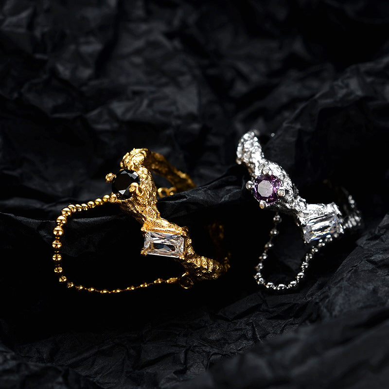 IRREGULAR TEXTURE SILVER RING WITH CHIAN AND ZIRCON