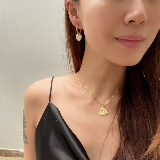 NECKLACE WITH HEART PENDENT